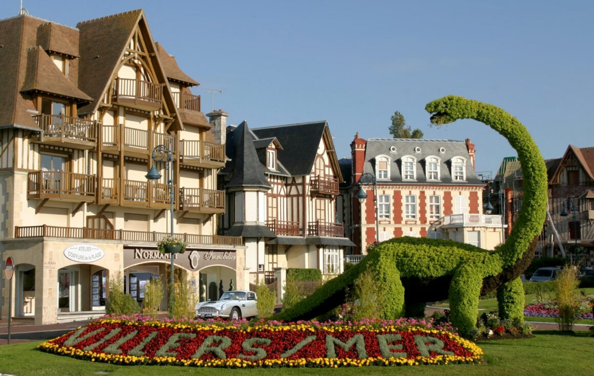 Villers-sur-Mer un été de charme et luxe à la Villa d'Eaux - Adresses Exclusives
